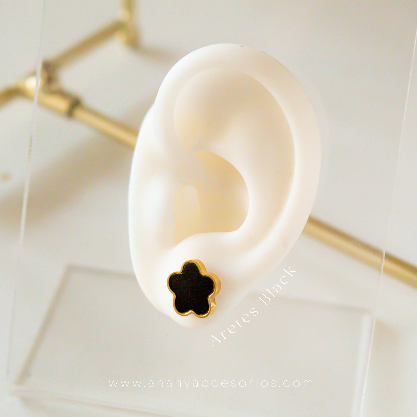 Aretes Flor B&W