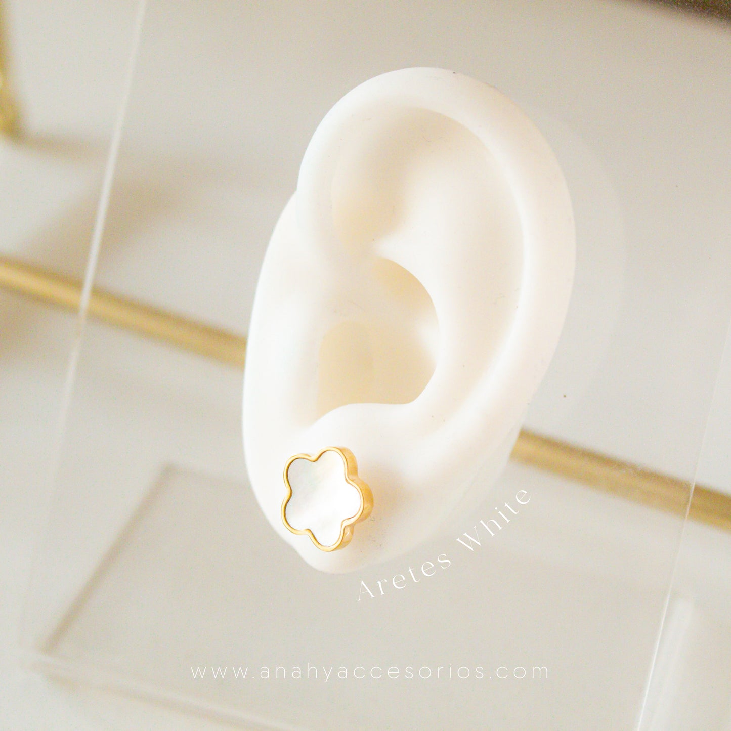 Aretes Flor B&W