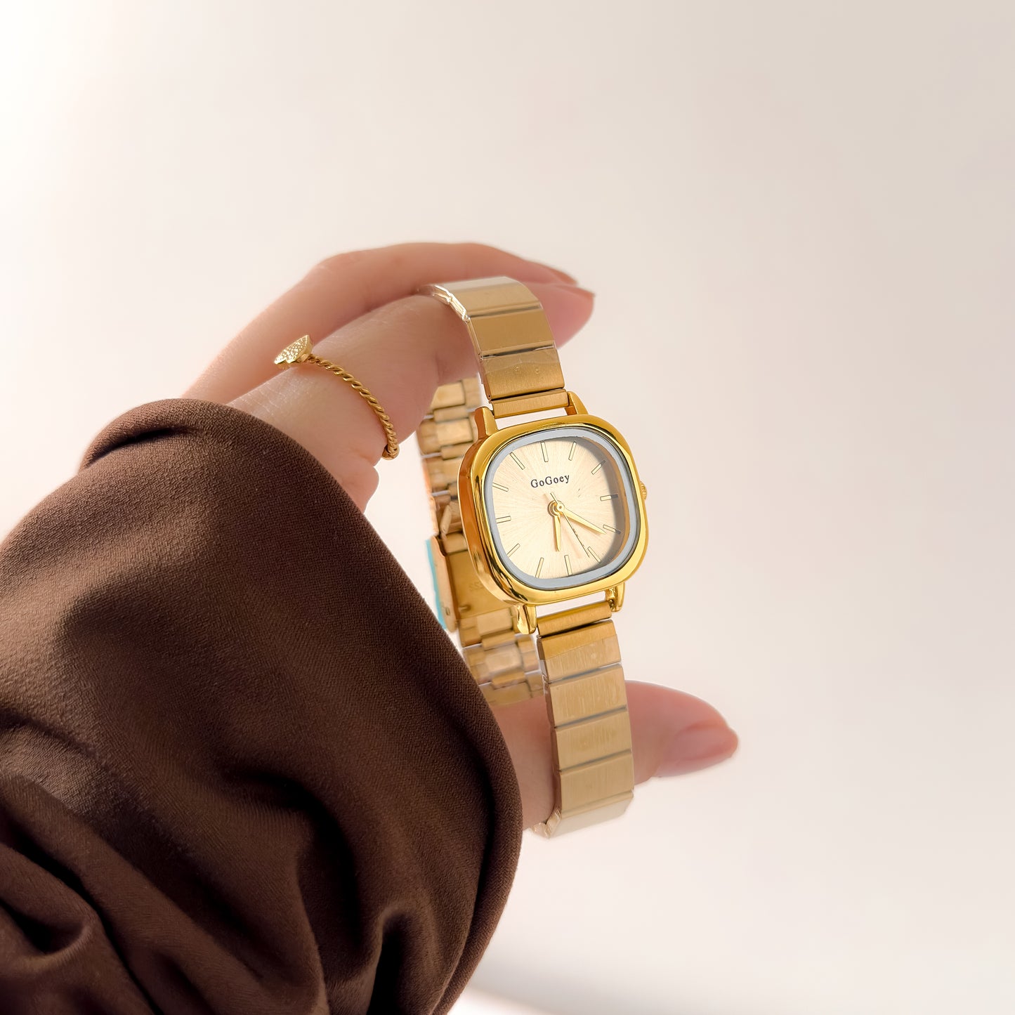 Reloj Gogoey Redondeado dorado