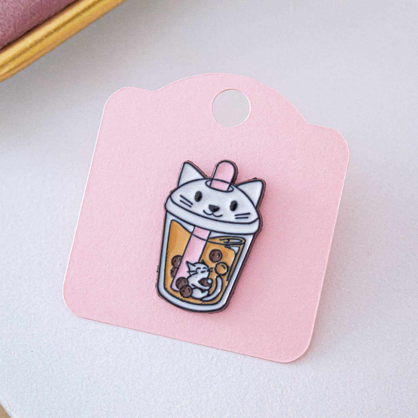 Pin Gato y Bubble tea