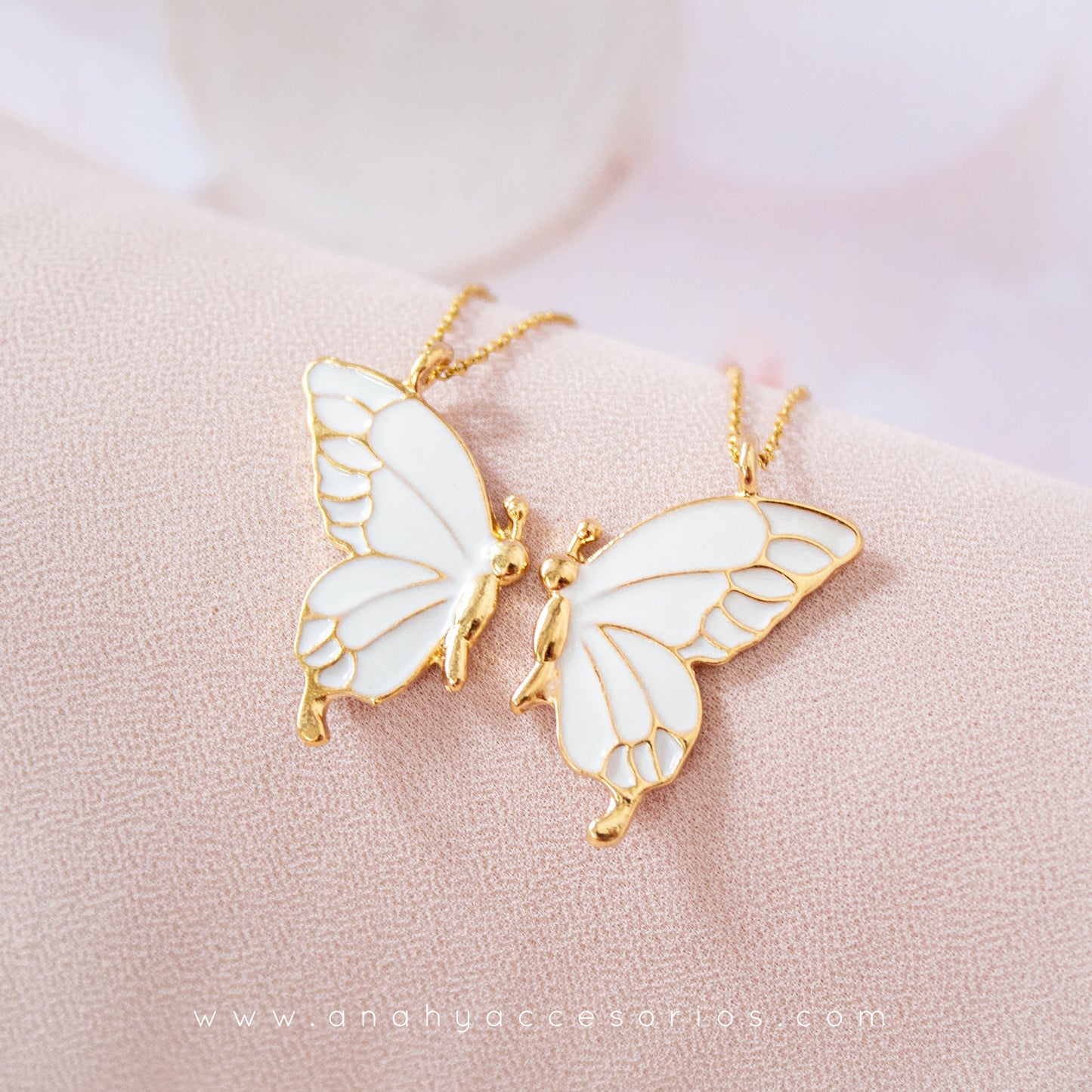 Par de cadenas mariposas mitad