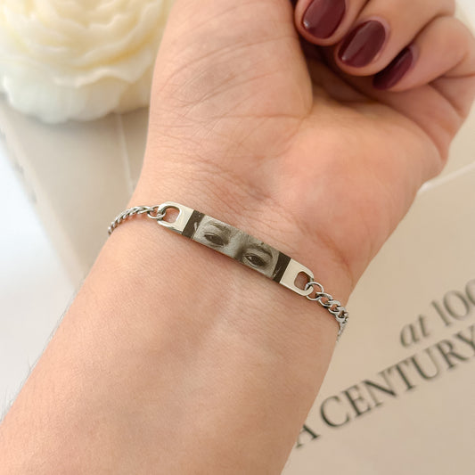 Pulsera Mirada - Placa curveada