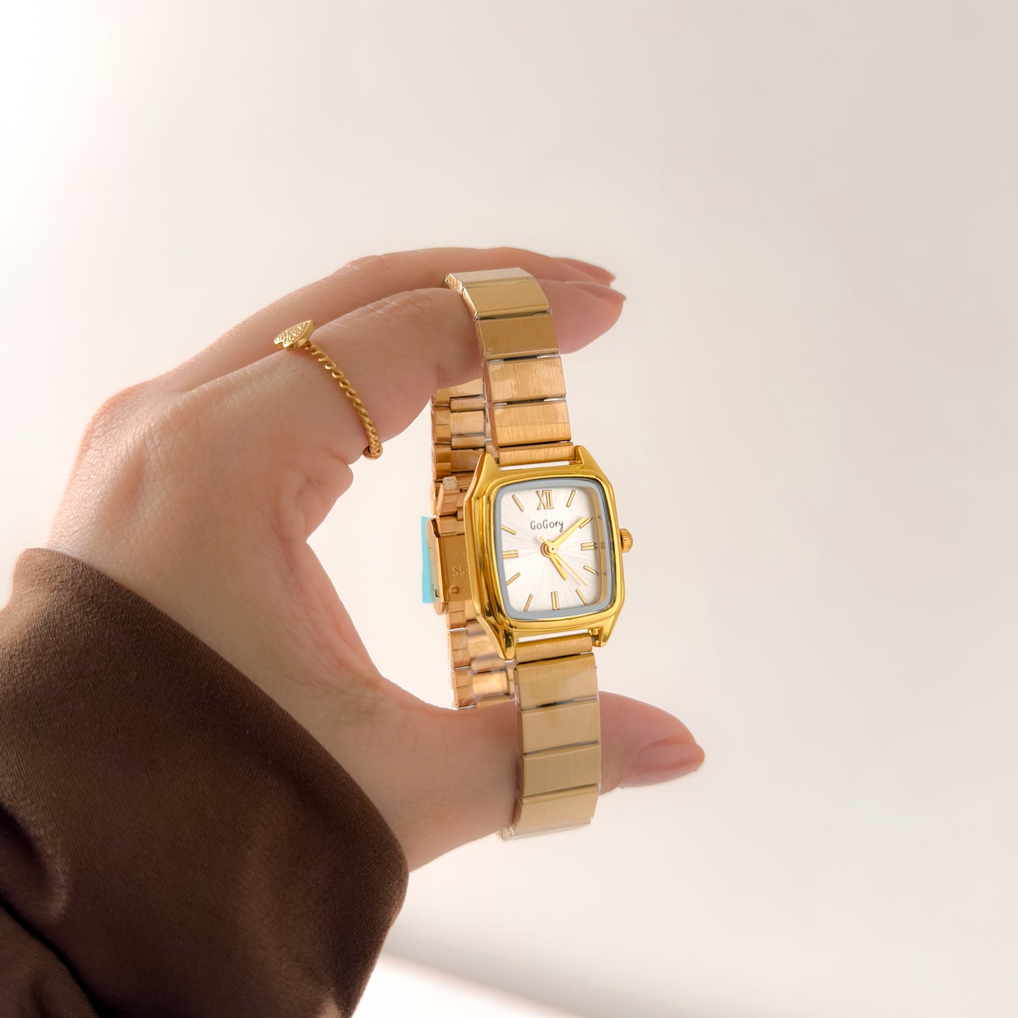 Reloj Gogoey cuadrado dorado
