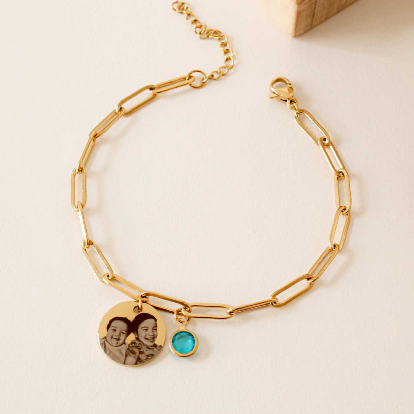 Pulsera medalla colgante